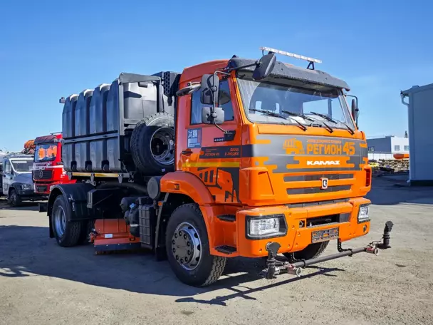 Купить КДМ Р-43253 на базе КамАЗ (пластиковые баки) цена «Регион 45»