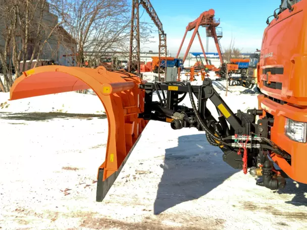 Купить КДМ Р-53605 на базе самосвала КамАЗ цена «Регион 45»