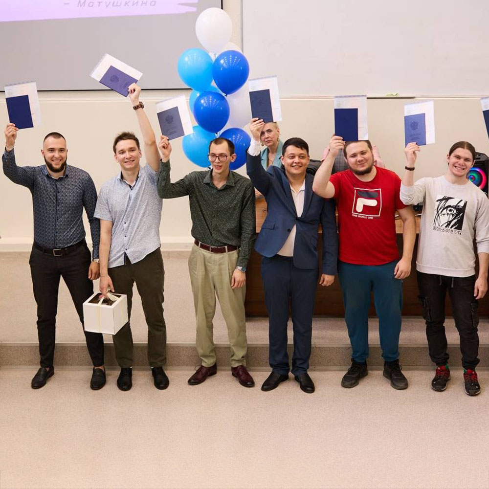 Выпускники Института математики и интеллектуальных систем КГУ получили долгожданные дипломы